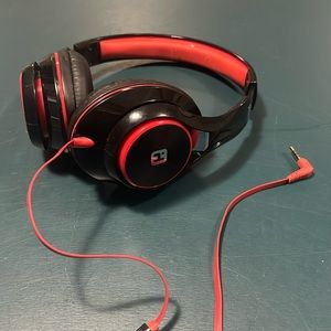 iHome - Stereo On-Ear Wired Headphones - Black/Red